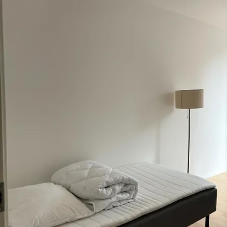Apartment L C *